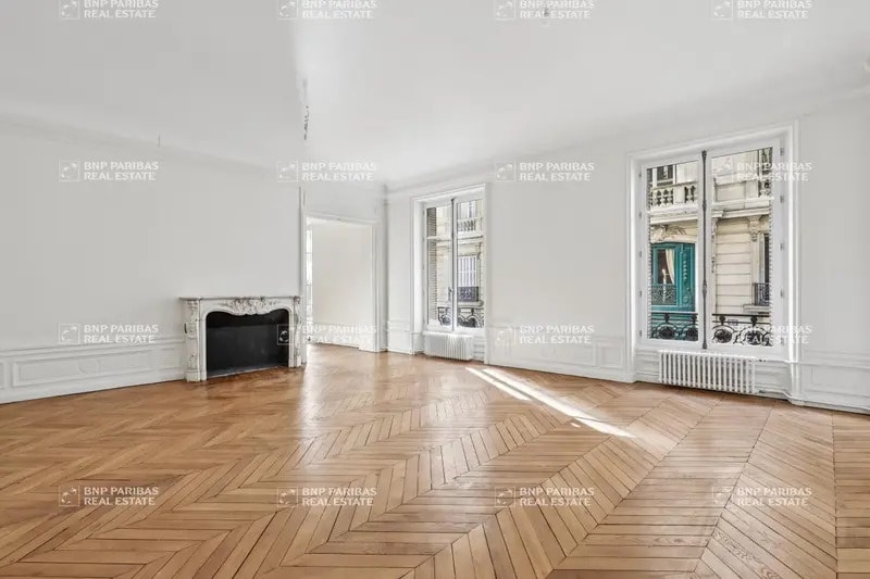 54 Rue De Varenne, Paris for lease - Interior Photo - Image 1 of 9