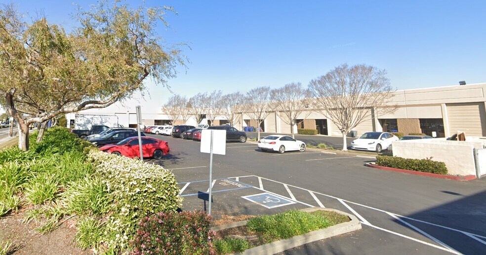 14256-14280 Doolittle Dr, San Leandro, CA à louer - Photo du bâtiment - Image 2 de 4