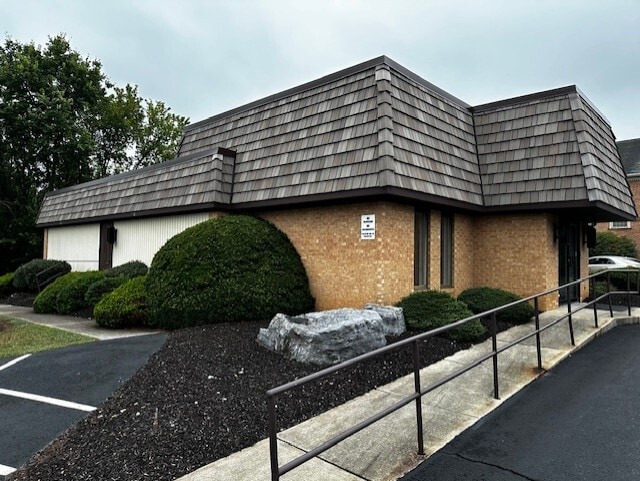 1135 W Governor Rd, Hummelstown, PA for lease - Building Photo - Image 2 of 5