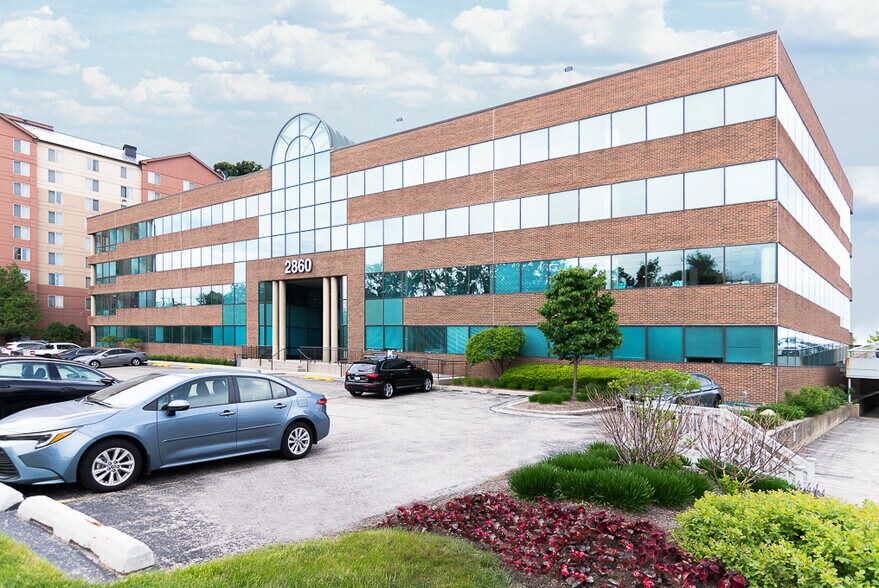 2860 S River Rd, Des Plaines, IL à louer - Photo du bâtiment - Image 2 de 8