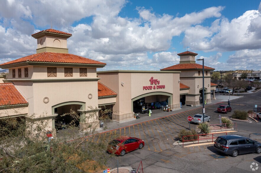 10775-10885 N Oracle Rd, Tucson, AZ à louer - Photo du bâtiment - Image 2 de 12