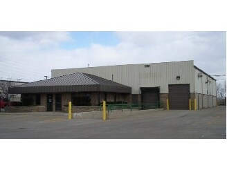17605 Helro Dr, Fraser, MI à louer - Photo du bâtiment - Image 3 de 3