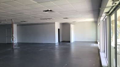 142 N Orlando Ave, Cocoa Beach, FL à louer Photo intérieure- Image 2 de 19