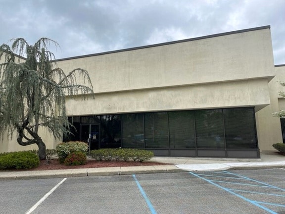 300 Route 17, Mahwah, NJ for lease Building Photo- Image 1 of 2