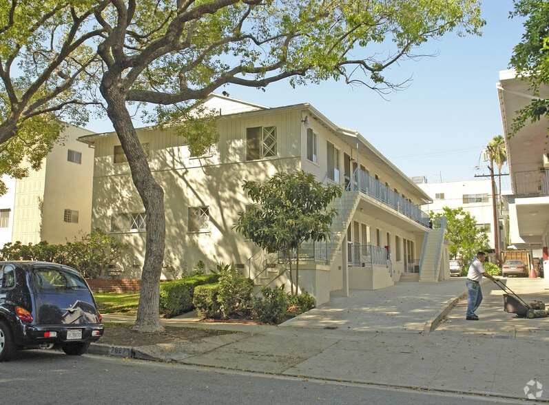 7627 Hampton Ave, Los Angeles, CA for sale - Primary Photo - Image 1 of 20