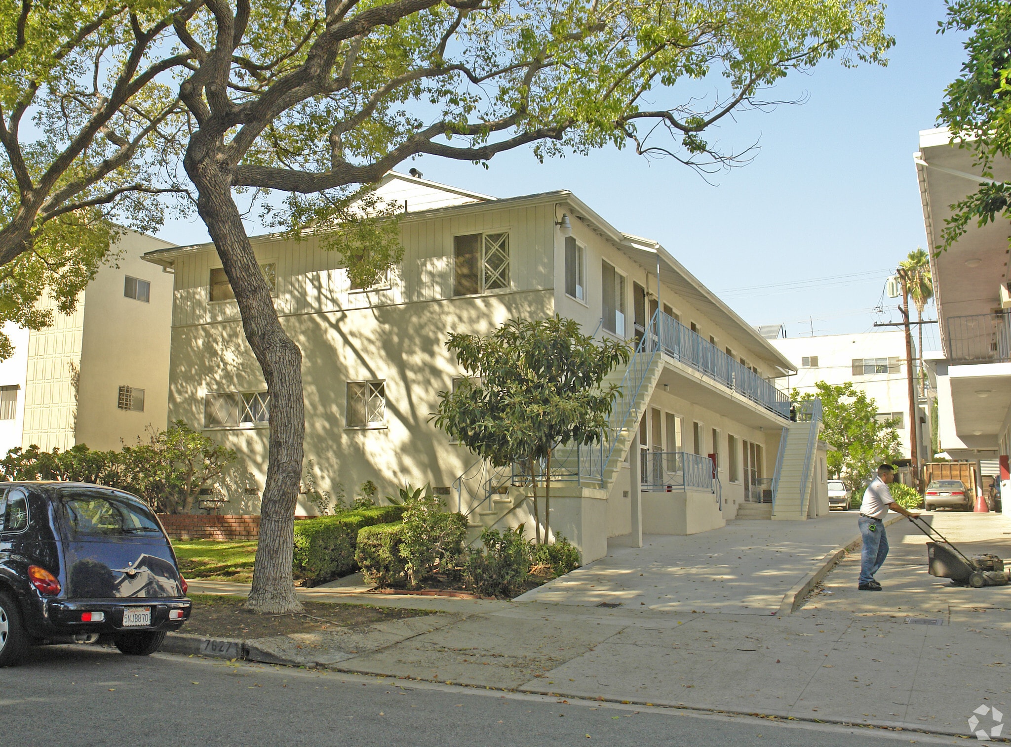 7627 Hampton Ave, Los Angeles, CA for sale Primary Photo- Image 1 of 21
