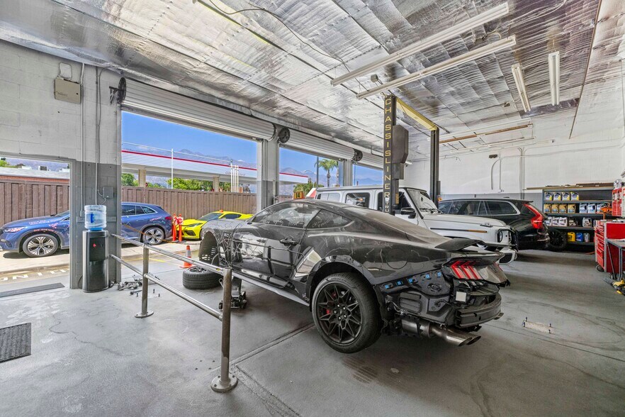 188 N Daisy Ave, Pasadena, CA à vendre - Photo du bâtiment - Image 3 de 19