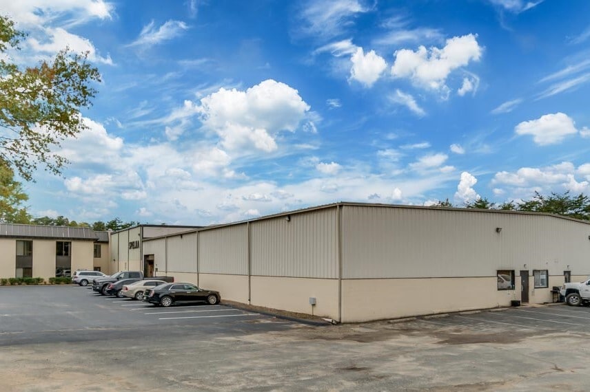 4900-4910 Quality Dr, Fredericksburg, VA for lease - Building Photo - Image 1 of 7