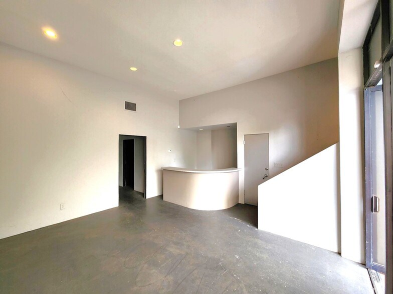 1615-1633 Stanford St, Santa Monica, CA à louer - Photo du bâtiment - Image 3 de 5