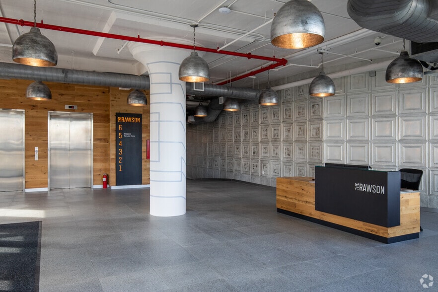 33-02 Skillman Ave, Long Island City, NY for lease - Lobby - Image 3 of 11