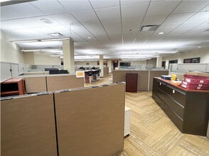 2807 S State St, Saint Joseph, MI for sale Interior Photo- Image 1 of 4