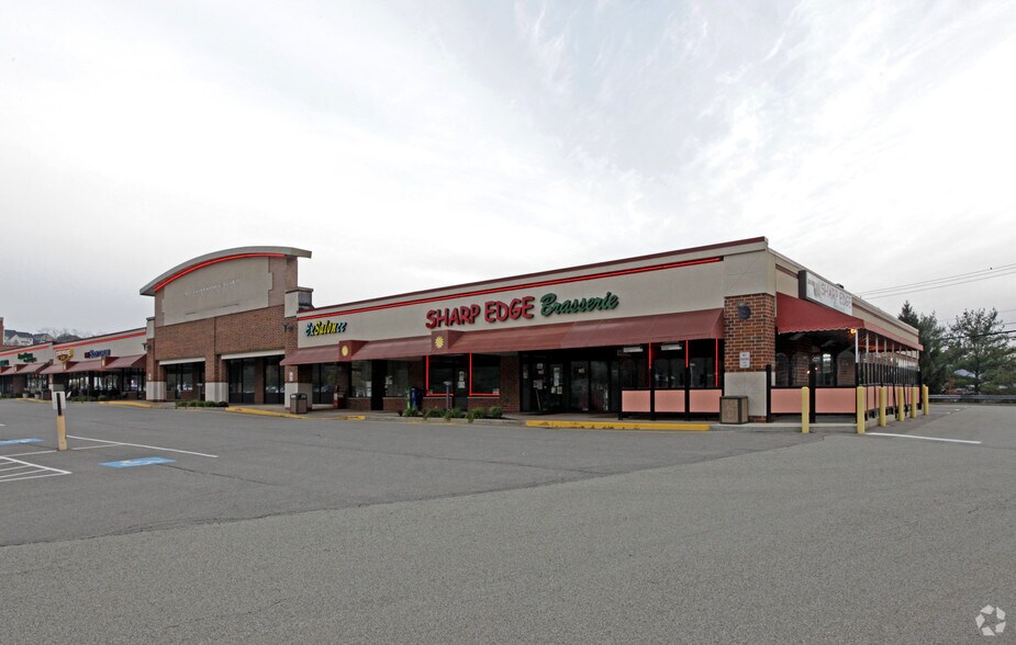 102-190 Gallery Dr, Canonsburg, PA for lease - Primary Photo - Image 1 of 5