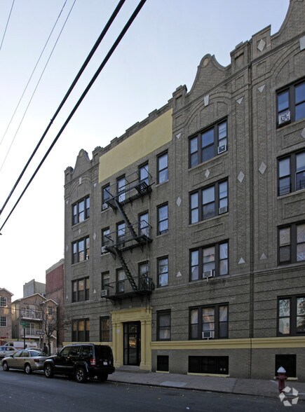 123-125 Summit Ave, Jersey City, NJ à vendre - Photo du bâtiment - Image 2 de 2