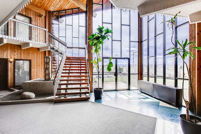 2055 S Oneida St, Denver, CO à louer - Photo du bâtiment - Image 3 de 10