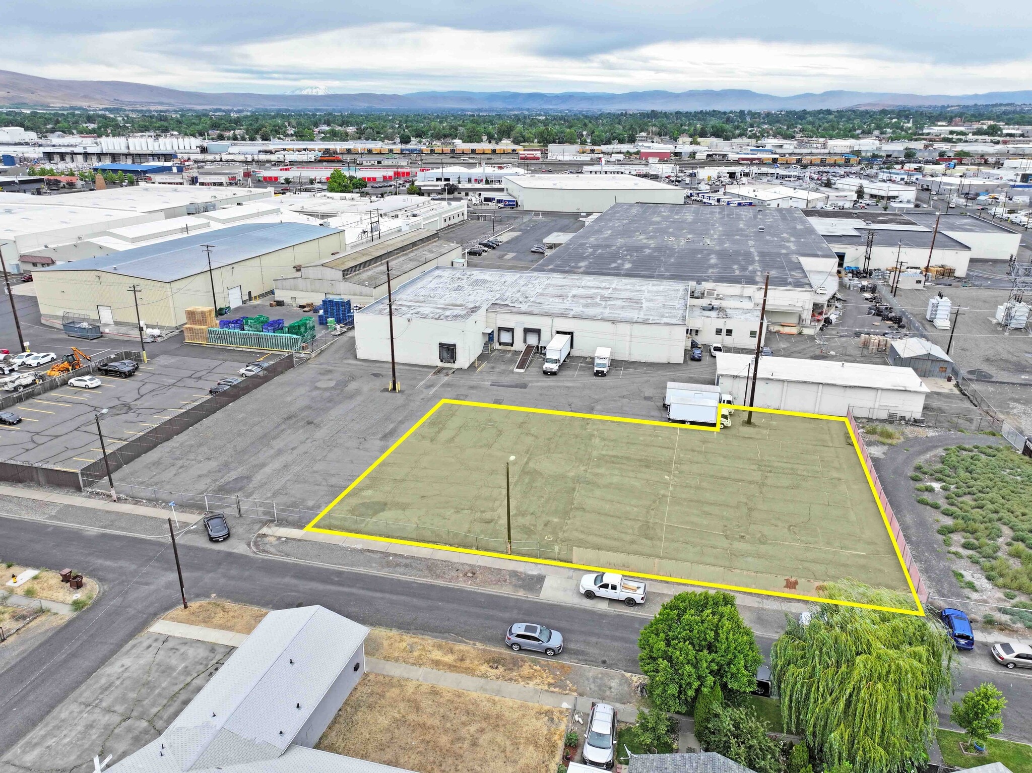 911 S 3rd St, Yakima, WA for lease Aerial- Image 1 of 6