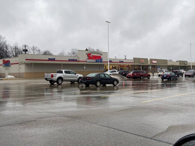 Plus de détails pour 1400 S Arlington St, Akron, OH - Commerce de détail à louer