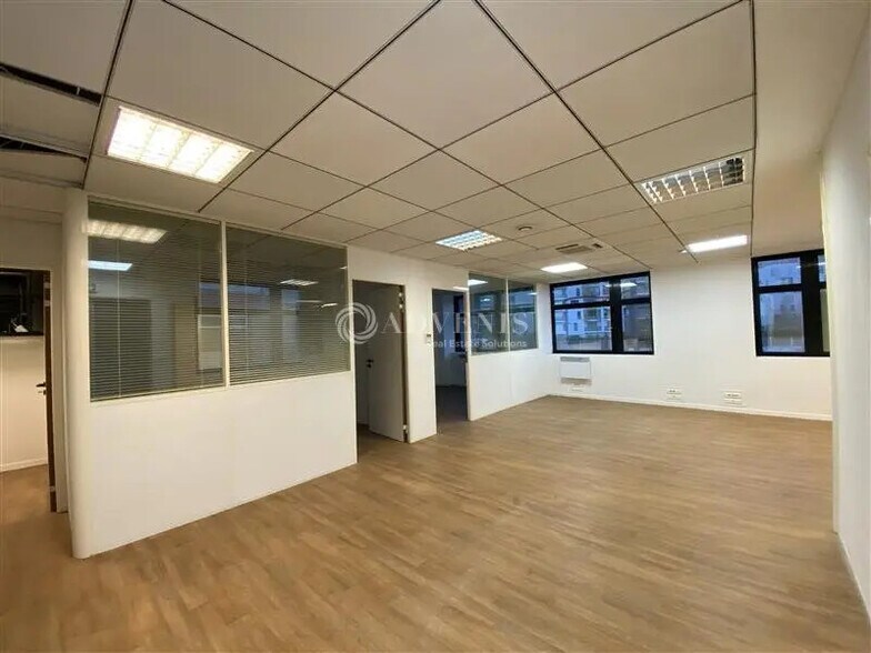 Bureau dans Issy-les-Moulineaux à louer - Photo intérieure - Image 3 de 9