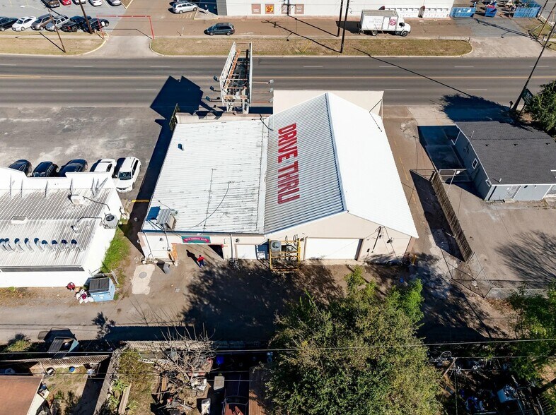 2243 Pecan Blvd, McAllen, TX à vendre - Photo du bâtiment - Image 3 de 8