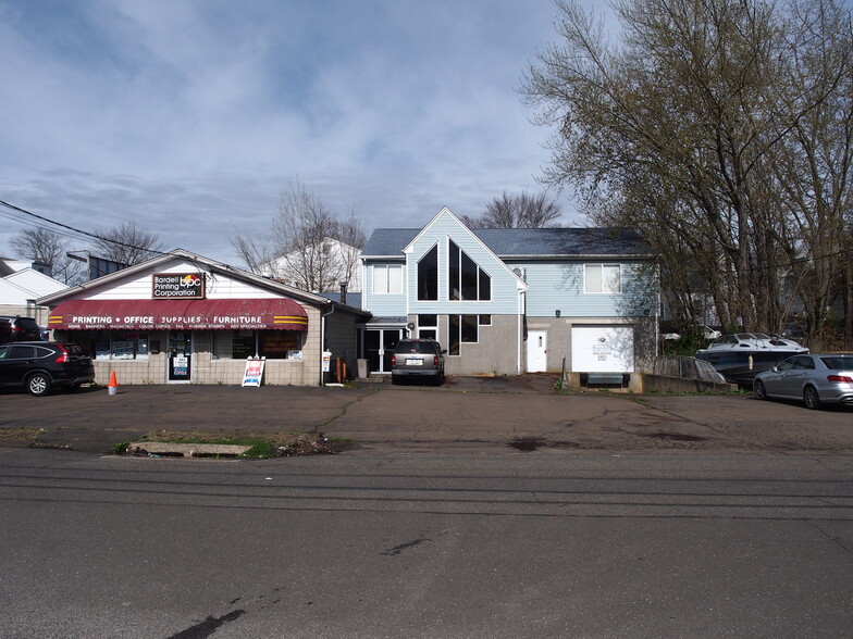 42 Michael St, East Haven, CT à vendre - Photo du bâtiment - Image 2 de 10