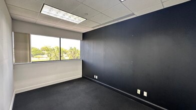8000 N Federal Hwy, Boca Raton, FL for lease Interior Photo- Image 2 of 7