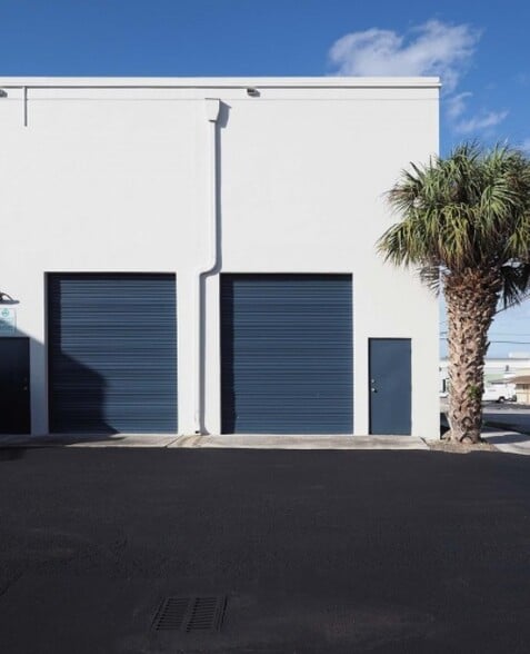 4700 N Dixie Hwy, Oakland Park, FL à louer - Photo du bâtiment - Image 3 de 12