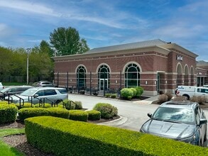 2501 S 90th St, Omaha, NE for lease Building Photo- Image 1 of 20