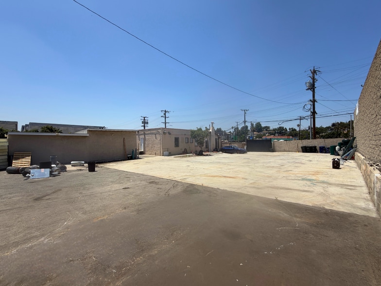 4256 Whiteside St, Los Angeles, CA à louer - Photo du bâtiment - Image 3 de 5