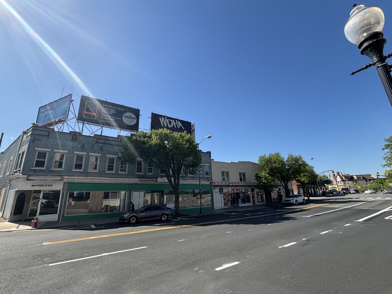 90-110 Speedwell Ave (Redevelopment) portfolio of 7 properties for sale on LoopNet.ca - Building Photo - Image 3 of 20
