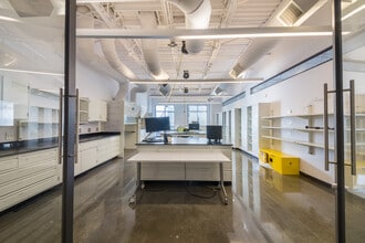 4600 Roswell Rd, Atlanta, GA for lease Interior Photo- Image 2 of 6