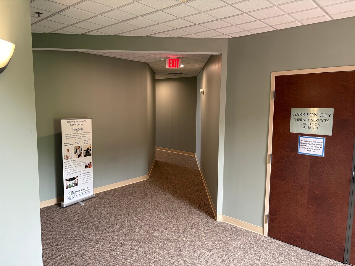 51 Webb Pl, Dover, NH 03820 - Unit 330 - - Interior Photo - Image 1 of 8