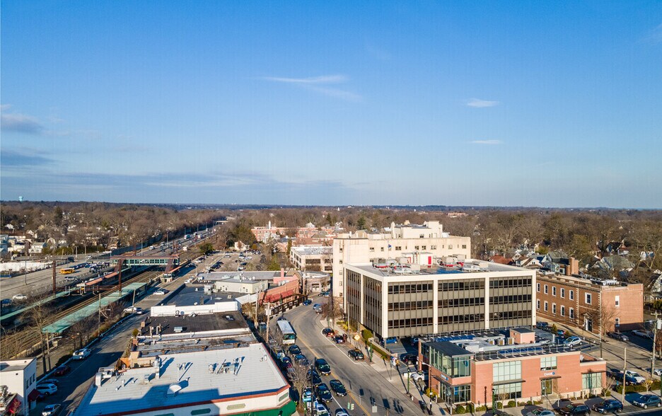 1890 Palmer Ave, Larchmont, NY à louer - Photo du bâtiment - Image 2 de 2