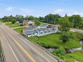 Plus de détails pour 425 S Ortonville Rd, Ortonville, MI - Commerce de détail à vendre