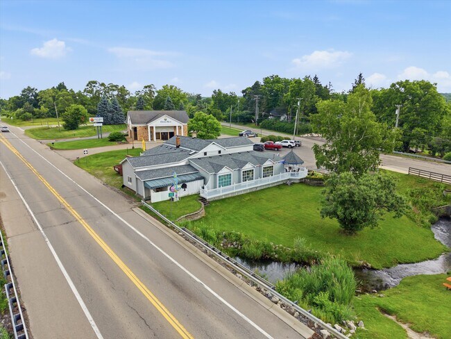 More details for 425 S Ortonville Rd, Ortonville, MI - Retail for Sale