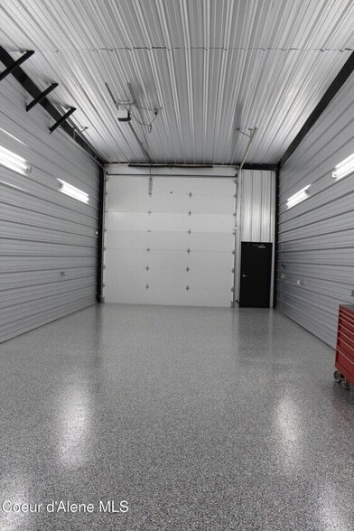 17011 W Tulip Ct, Post Falls, ID à vendre - Photo du bâtiment - Image 2 de 16