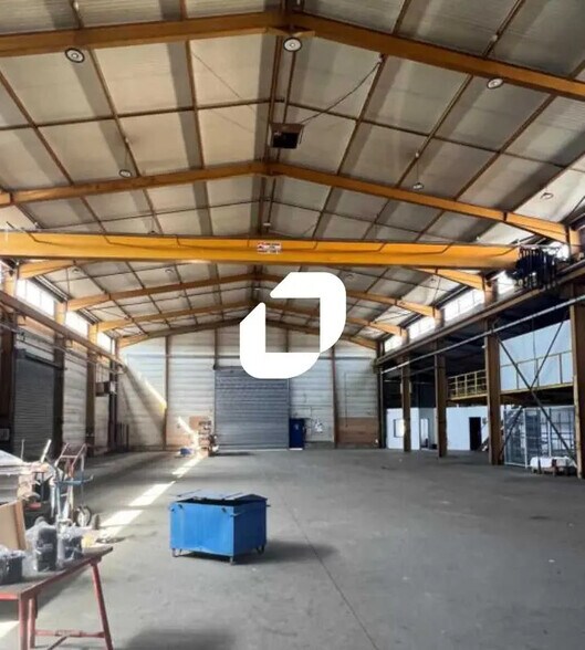 5 Avenue Karl Marx, Vaulx-en-Velin à louer - Photo du bâtiment - Image 3 de 16