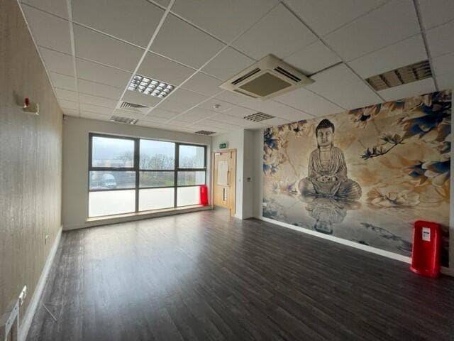 12 William Prance Rd, Plymouth, DEV PL6 5WR - Unit 2 -  - Interior Photo - Image 1 of 9