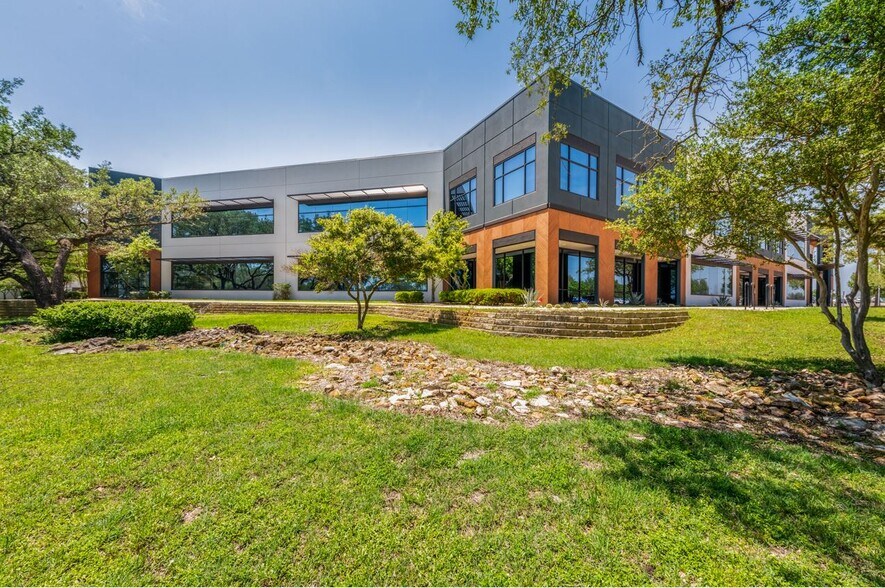 12515-2 Research Blvd, Austin, TX à louer - Photo du bâtiment - Image 3 de 13