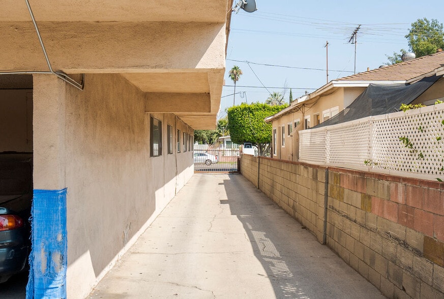 6535 Fulton Ave, Van Nuys, CA for sale - Building Photo - Image 3 of 33