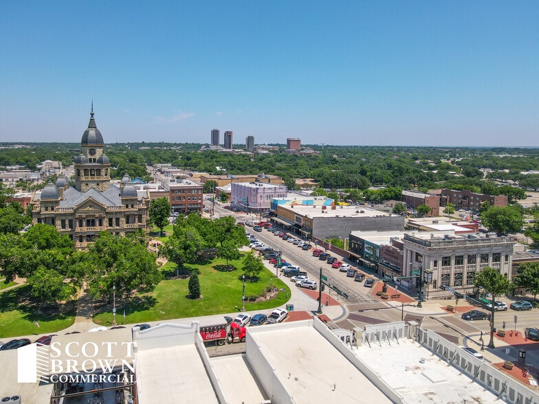 100 N Locust St, Denton, TX for lease - Building Photo - Image 3 of 7