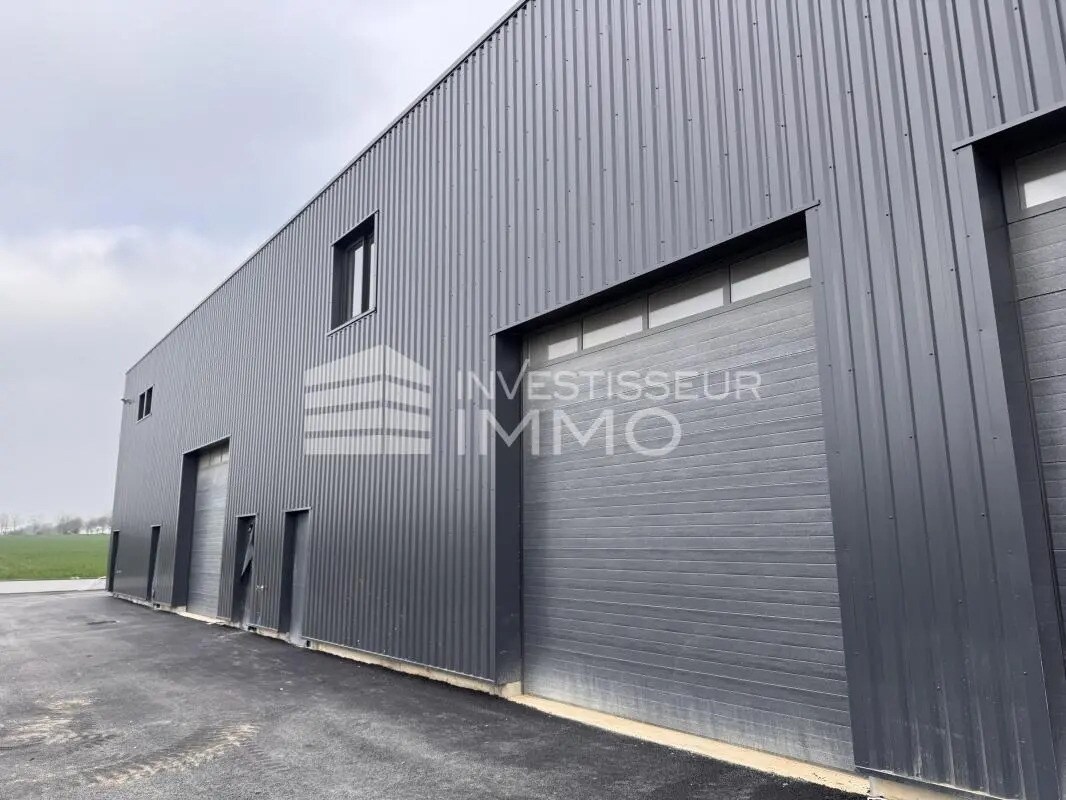 Flex dans Villeneuve-sous-Dammartin à louer Photo du bâtiment- Image 1 de 5