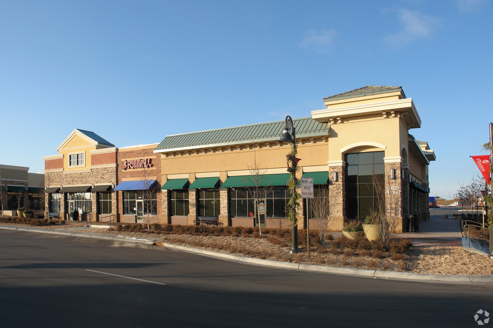 11160-11671 Fountains Dr N, Maple Grove, MN for lease Building Photo- Image 1 of 9