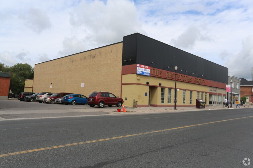 215-219 George St N, Peterborough, ON à vendre - Photo principale - Image 1 de 1