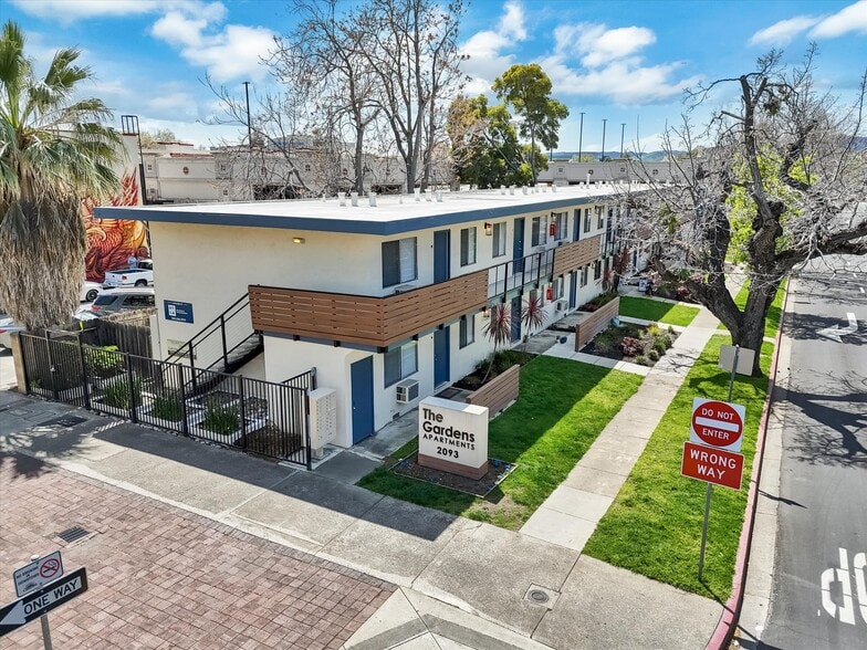 2093 Mount Diablo St, Concord, CA for sale - Primary Photo - Image 1 of 13