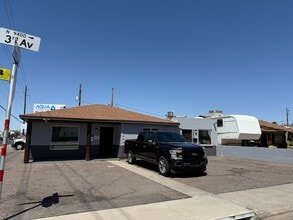9402 N 3rd Ave, Phoenix, AZ for lease Interior Photo- Image 2 of 7