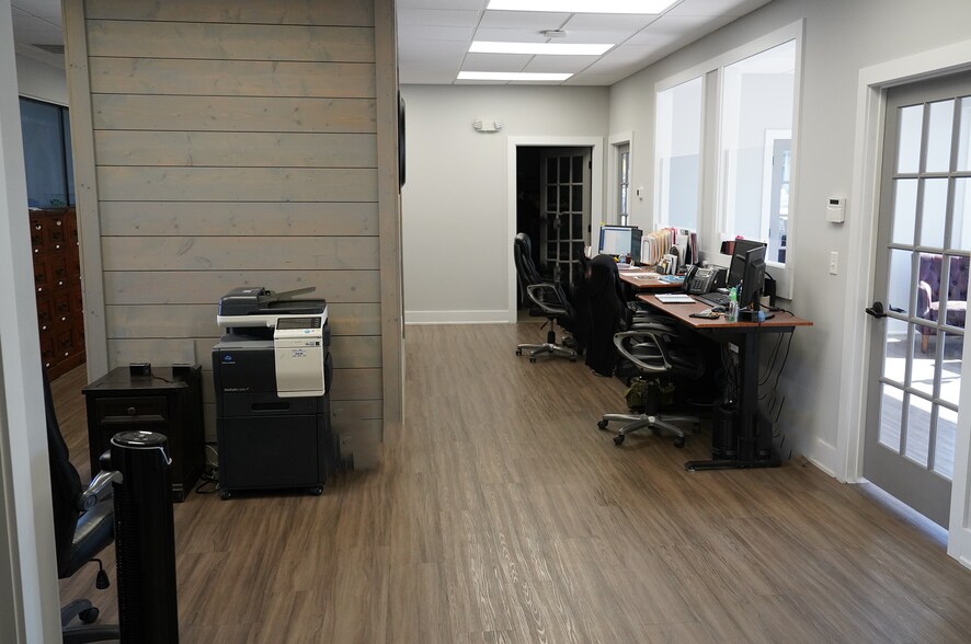 1801 N Main St, Anderson, SC à louer - Photo du bâtiment - Image 2 de 4