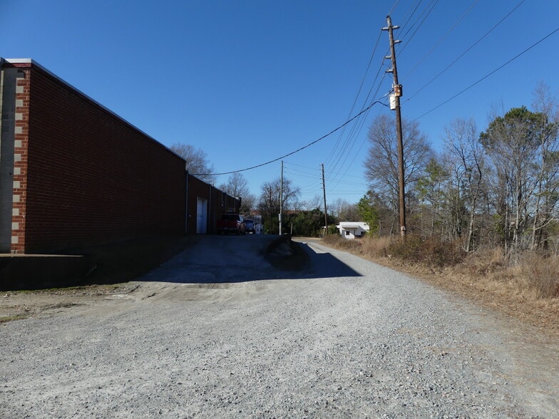 705 William St, Goldsboro, NC for lease - Building Photo - Image 3 of 13