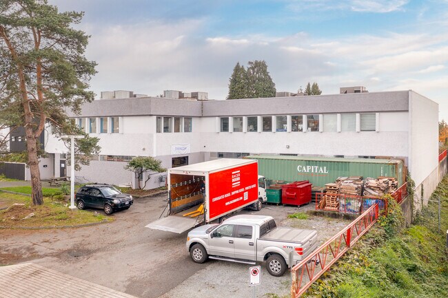 Plus de détails pour 7060 Waltham Ave, Burnaby, BC - Industriel à louer