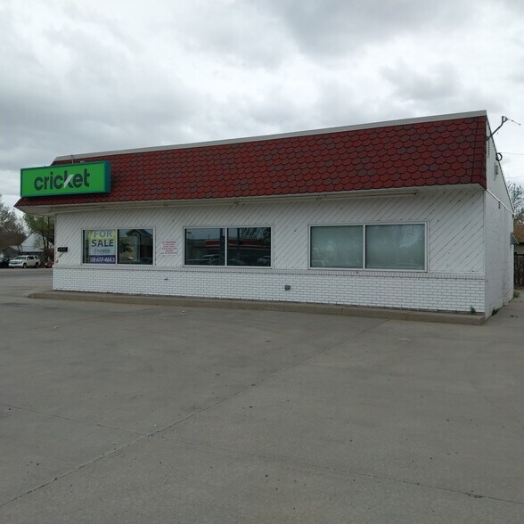 202 W 27th St, Scottsbluff, NE à vendre - Photo du bâtiment - Image 2 de 11