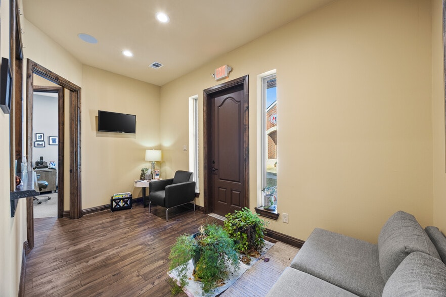 3600 Eldorado Pky, McKinney, TX for sale - Interior Photo - Image 3 of 16