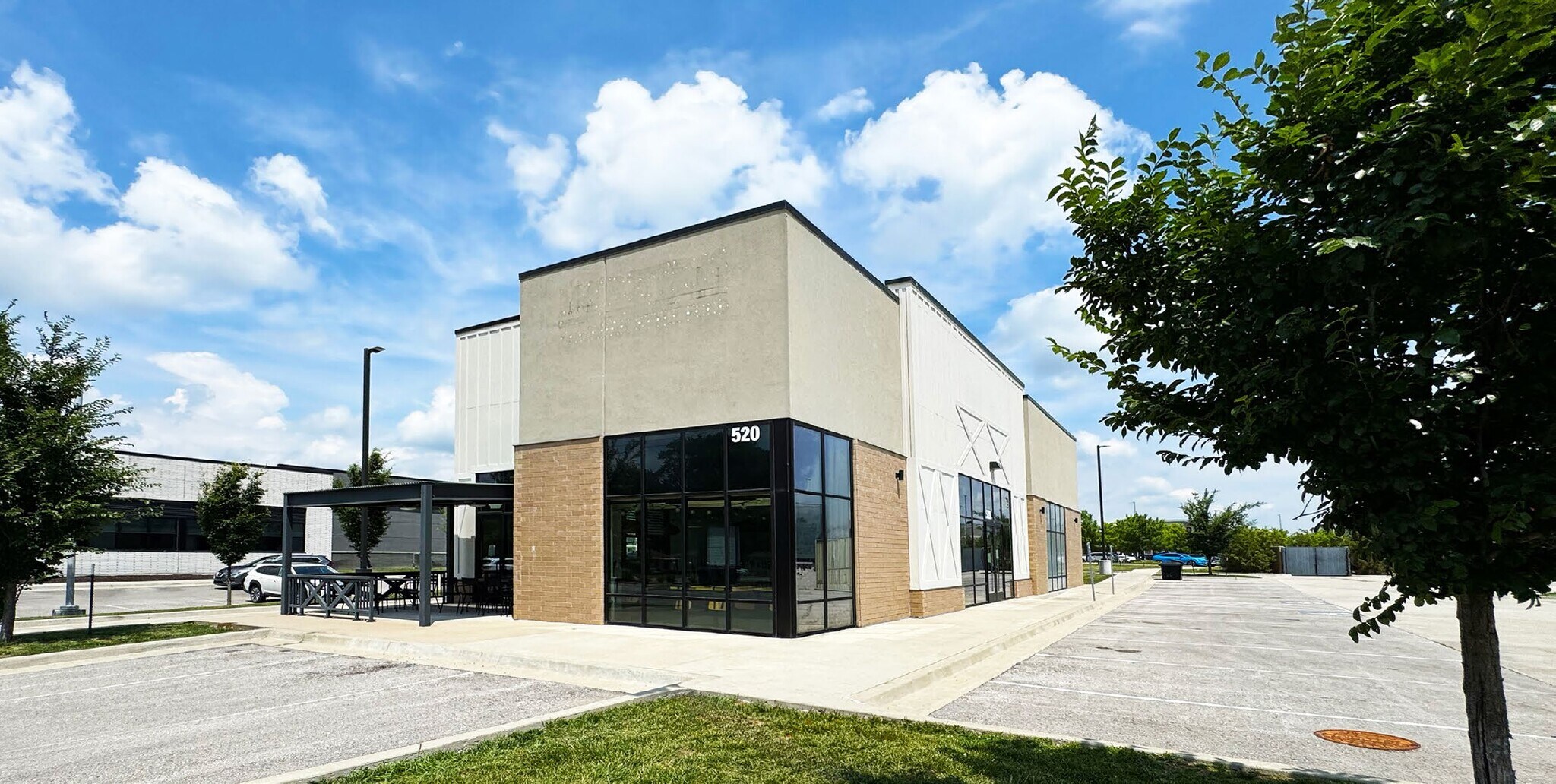 520 NW Chipman Rd, Lee's Summit, MO à louer Photo du bâtiment- Image 1 de 8